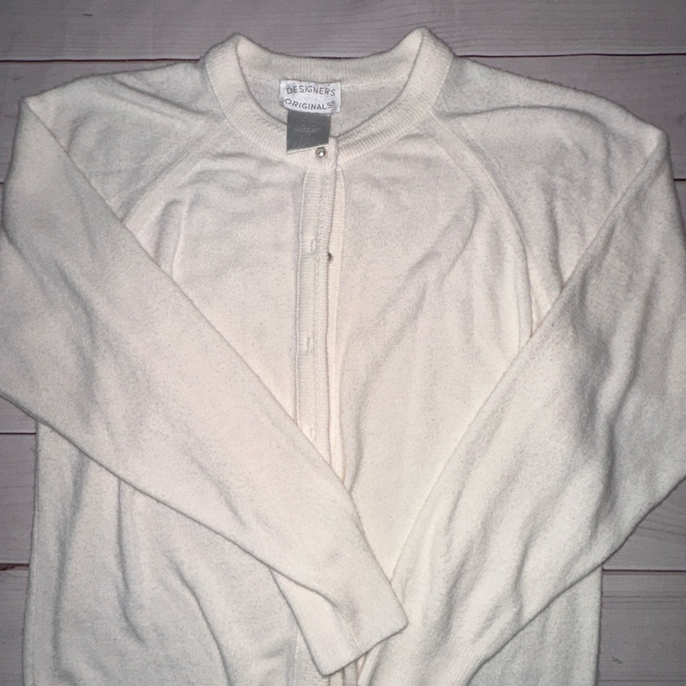 Vintage Designer’s Originals Ivory Button-Up Cardigan Sweater ✨
Size: Small - Picture 3 of 7